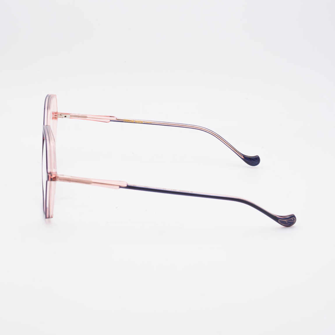 caroline-abram-camille-664-03