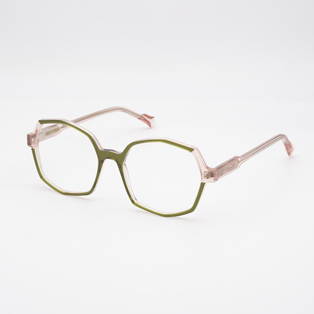 caroline-abram-heta-782-01