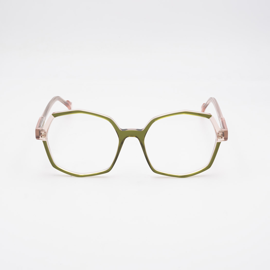 caroline-abram-heta-782-02