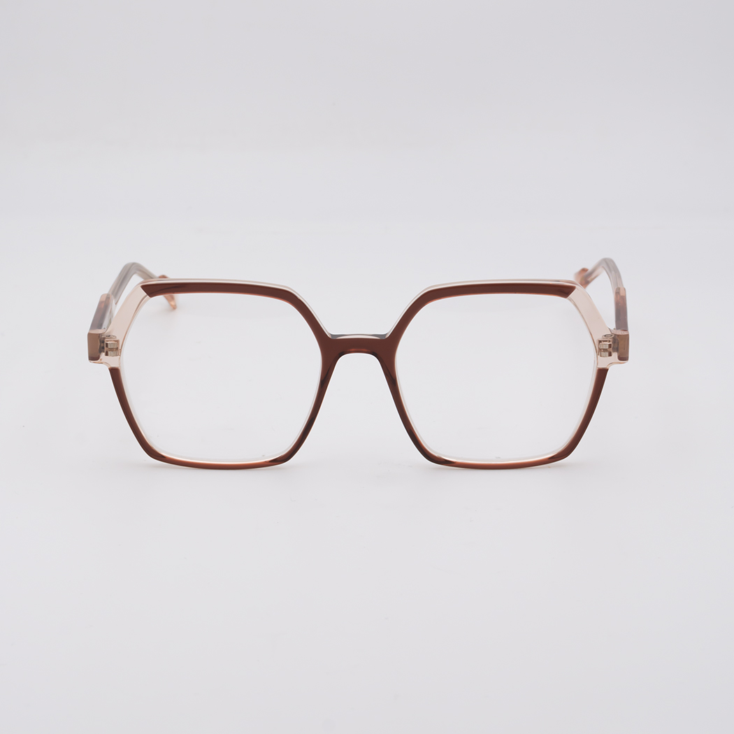 caroline-abram-hatika-784-02