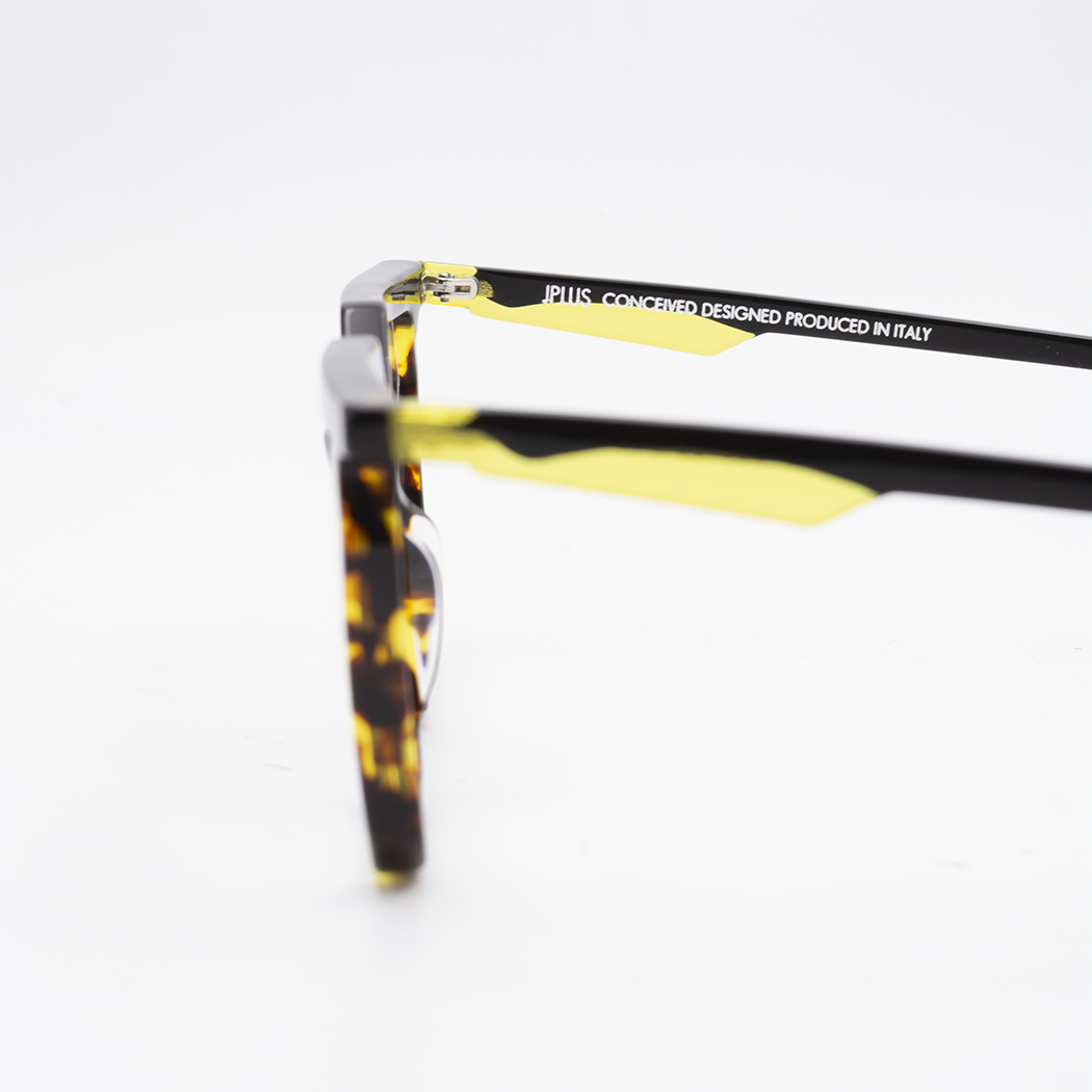 jplus-veronika-2242-col-13-04