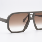 lio-occhiali-spartano-mod-0328-c03-grigio-04